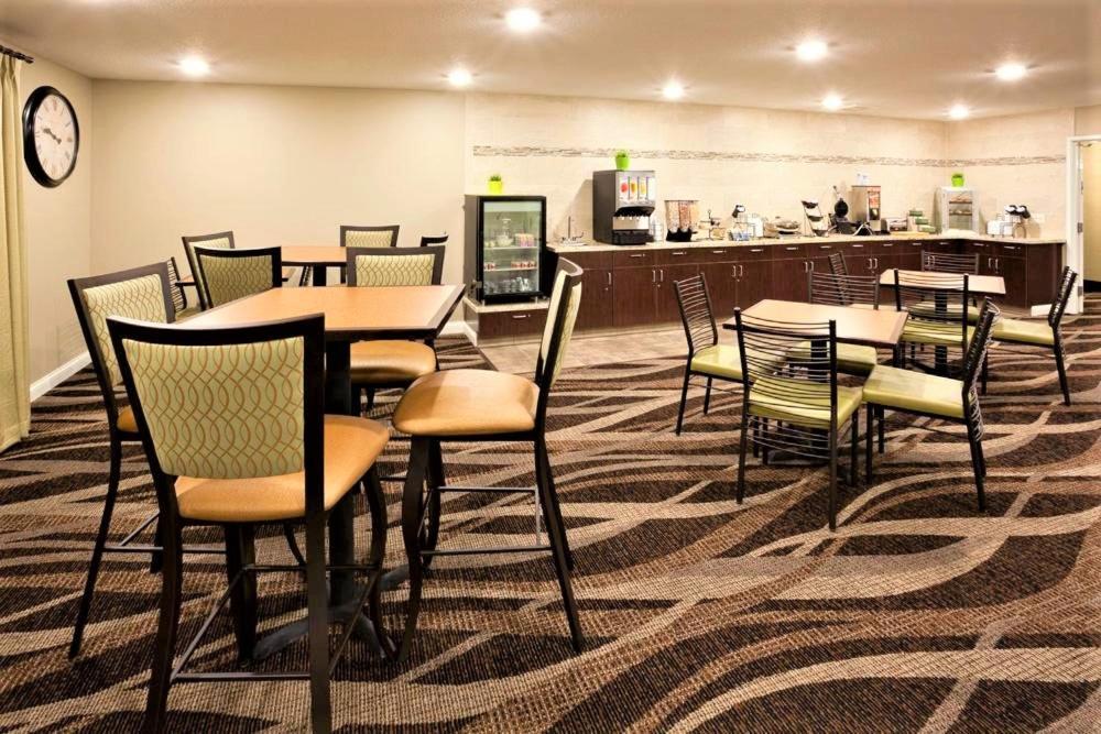 Amerivu Inn And Suites - Chisago City Exteriér fotografie