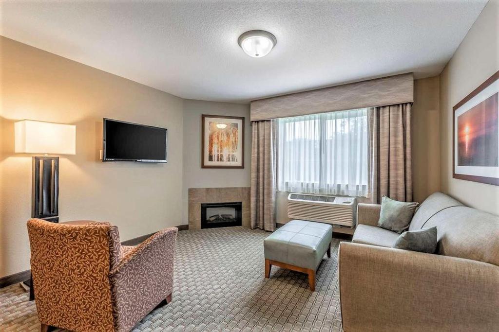 Amerivu Inn And Suites - Chisago City Exteriér fotografie