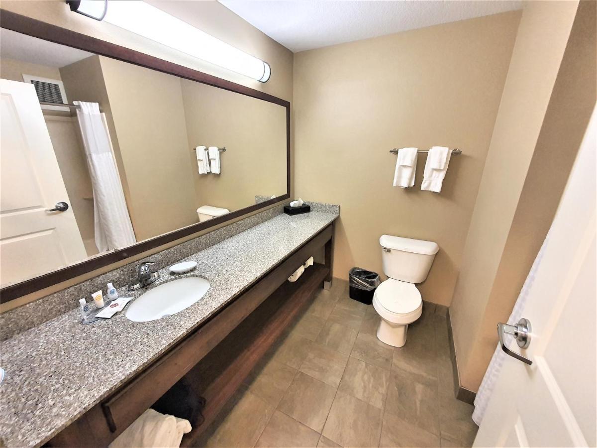 Amerivu Inn And Suites - Chisago City Exteriér fotografie