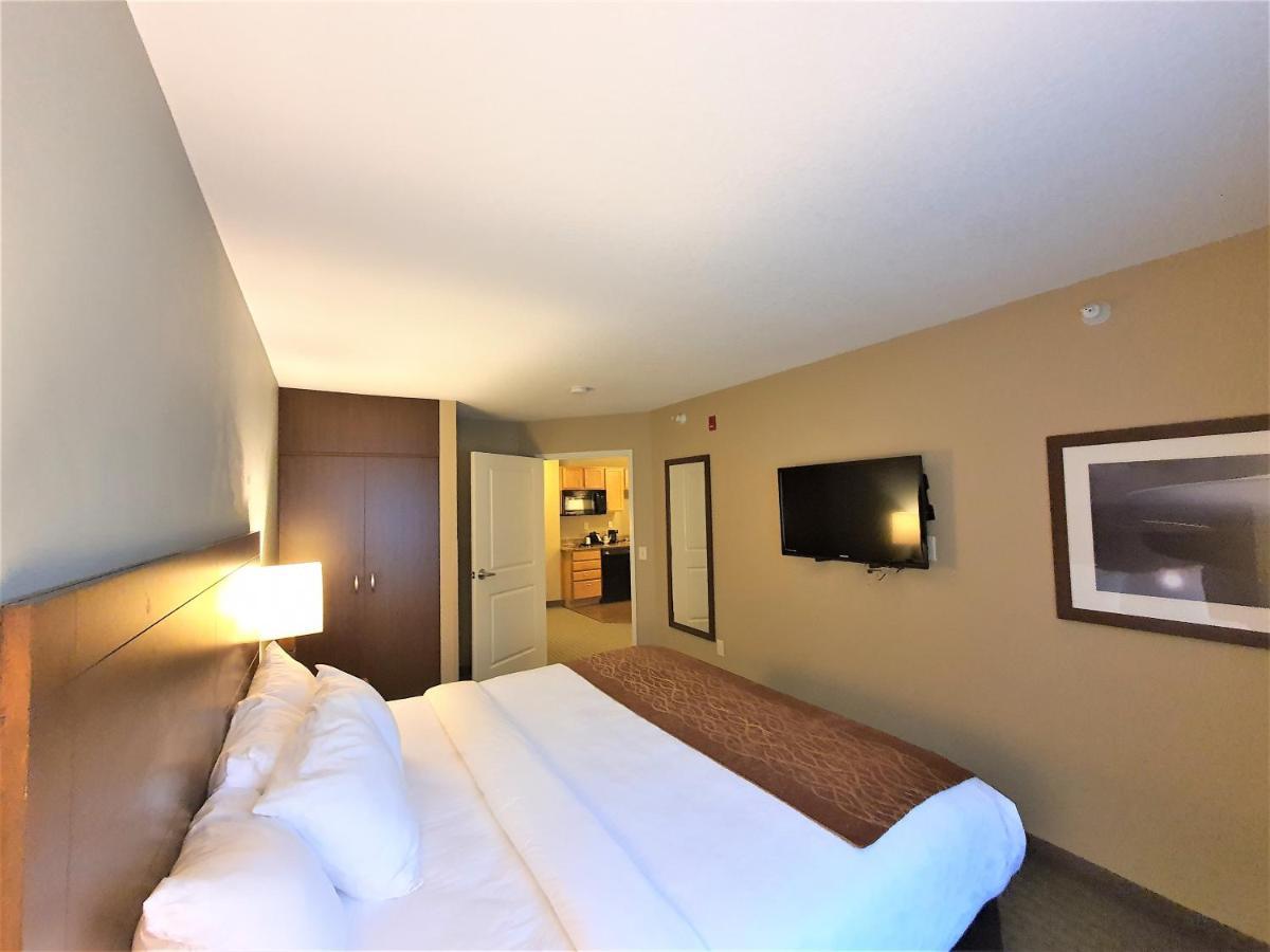 Amerivu Inn And Suites - Chisago City Exteriér fotografie
